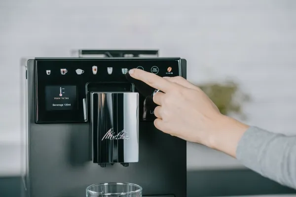 Melitta 630-212, Espressomaskine, 1,8 L, Kaffebønner, Indbygget kværn, 1400 W, Sort