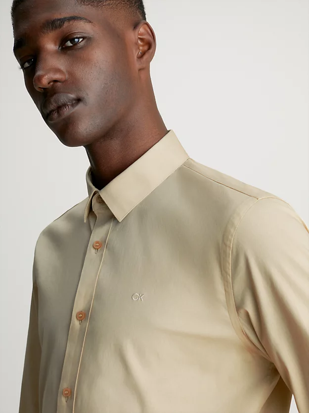 Camisa justa de popeline elástica