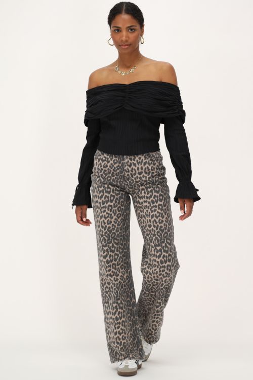 Zwarte off-shoulder top met structuur