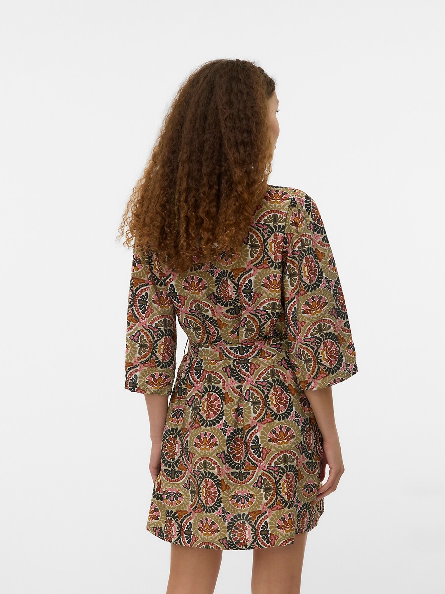 VERO MODA<br>Vestido curto estampado