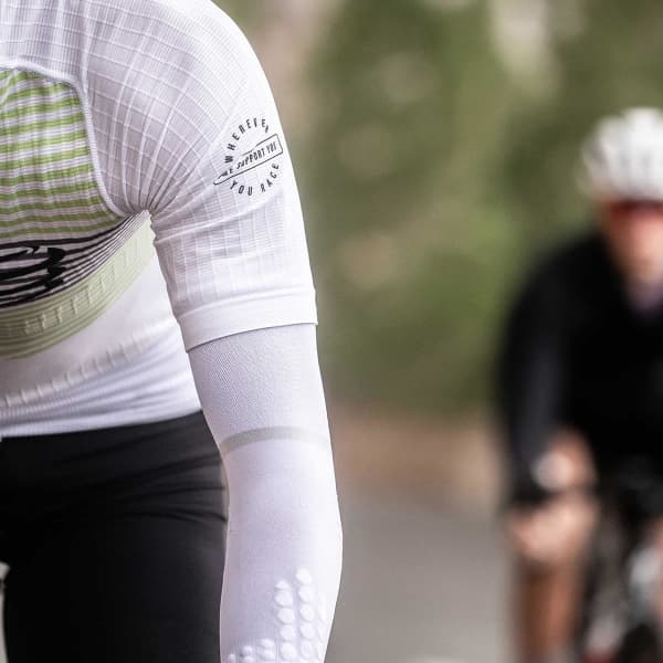 Manchon de compression COMPRESSPORT ARMFORCE ULTRALIGHT WHITE