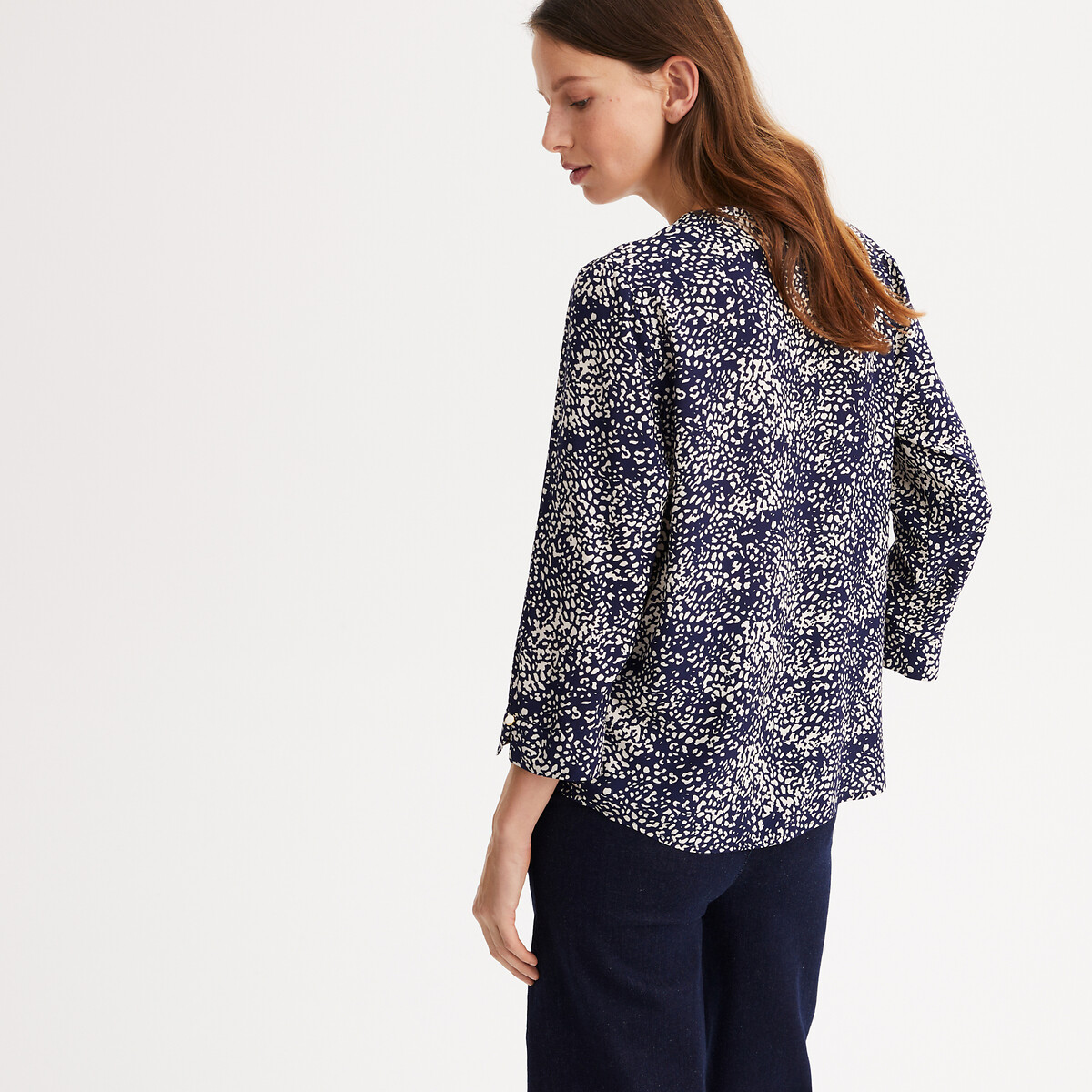 ANNE WEYBURN<br>Blusa estampada com decote em V e mangas 3/4