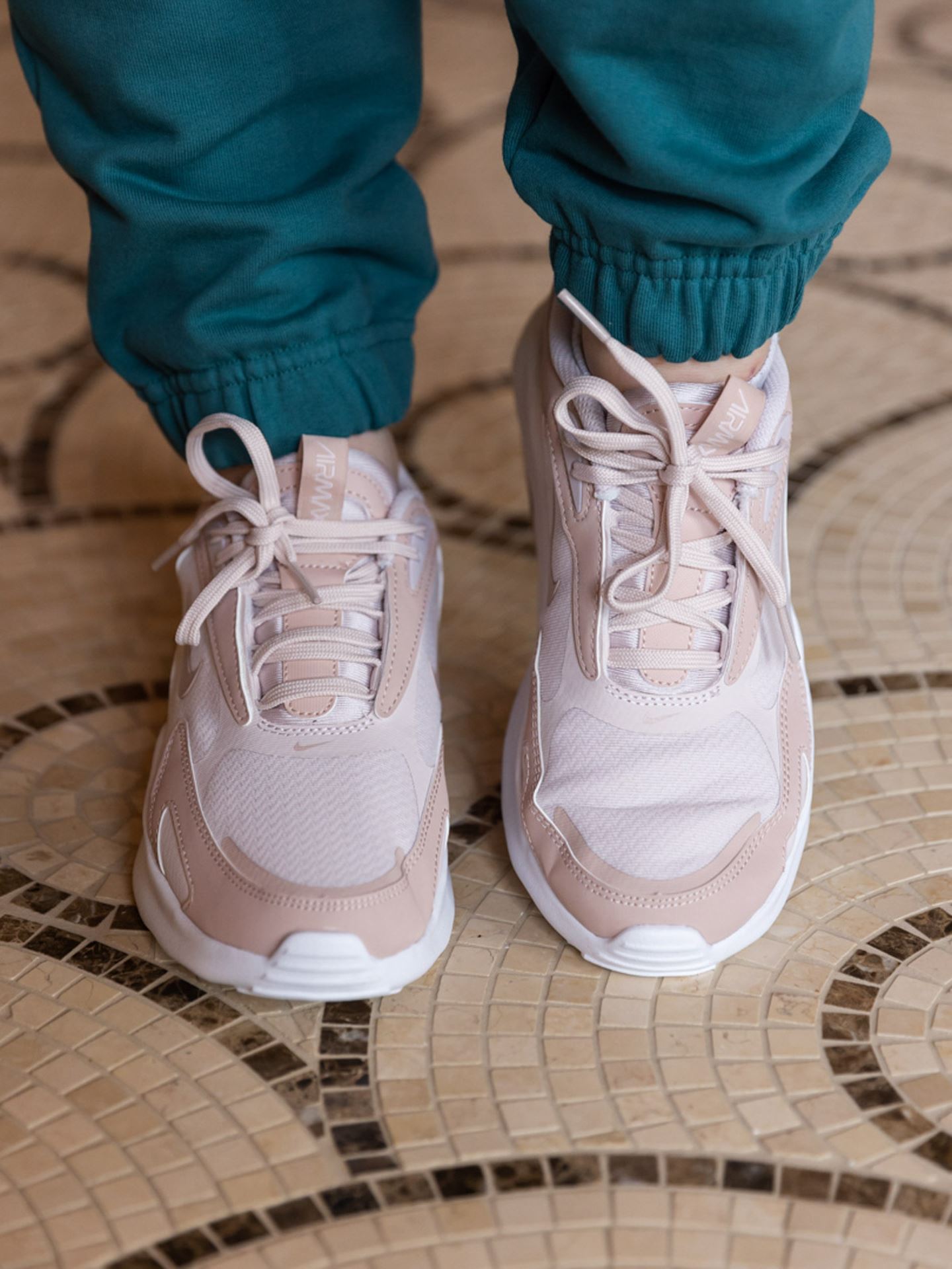 Air Max Bolt