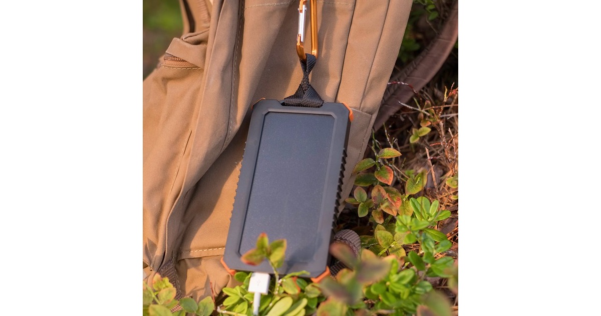 XtormXR103 - Xtreme Solar Powerbank 10.5W - 5.000 mAh  (Zwart/oranje, Waterproof IPX4)