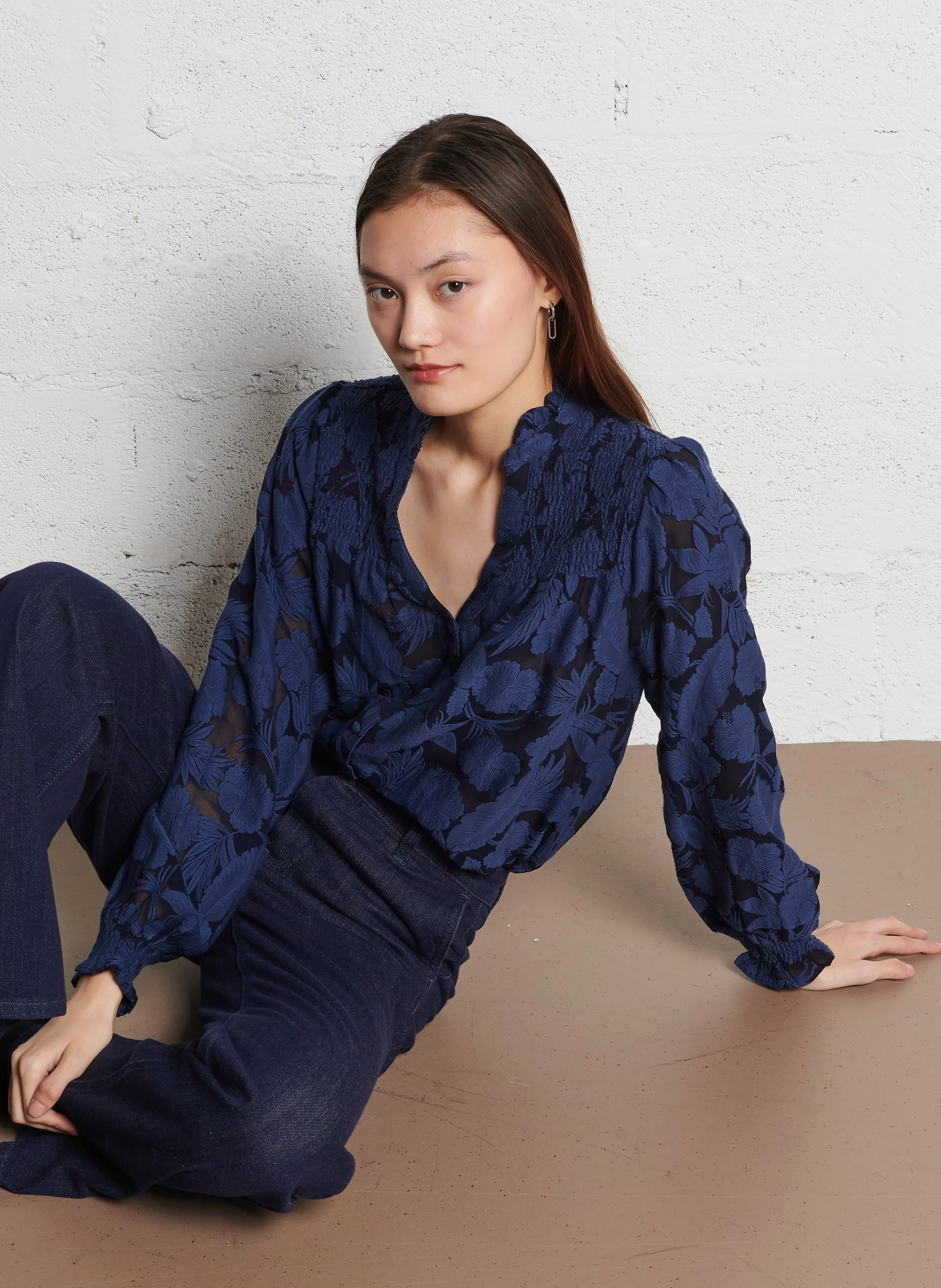 BLEONA - Chemise ample col V en coton mélangé | Bleu