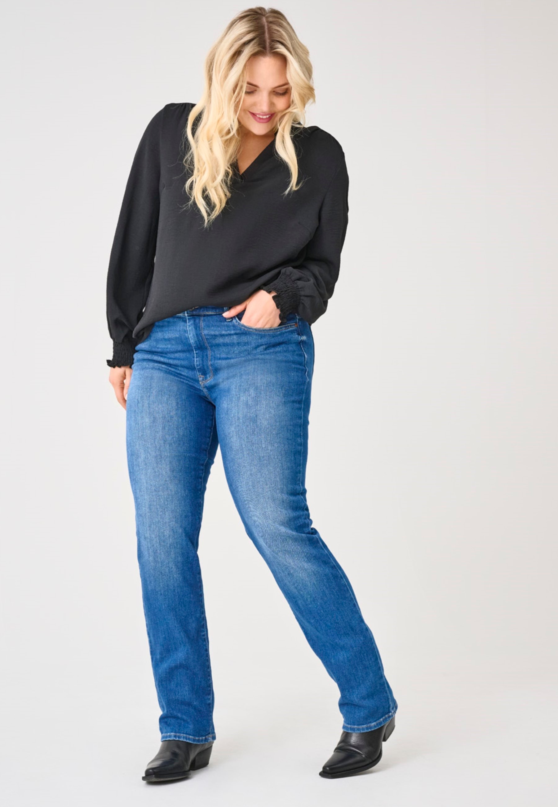 ONLY CARMAKOMA Slim-fit-Jeans »CARSUI MID SLIM DNM DIA364«