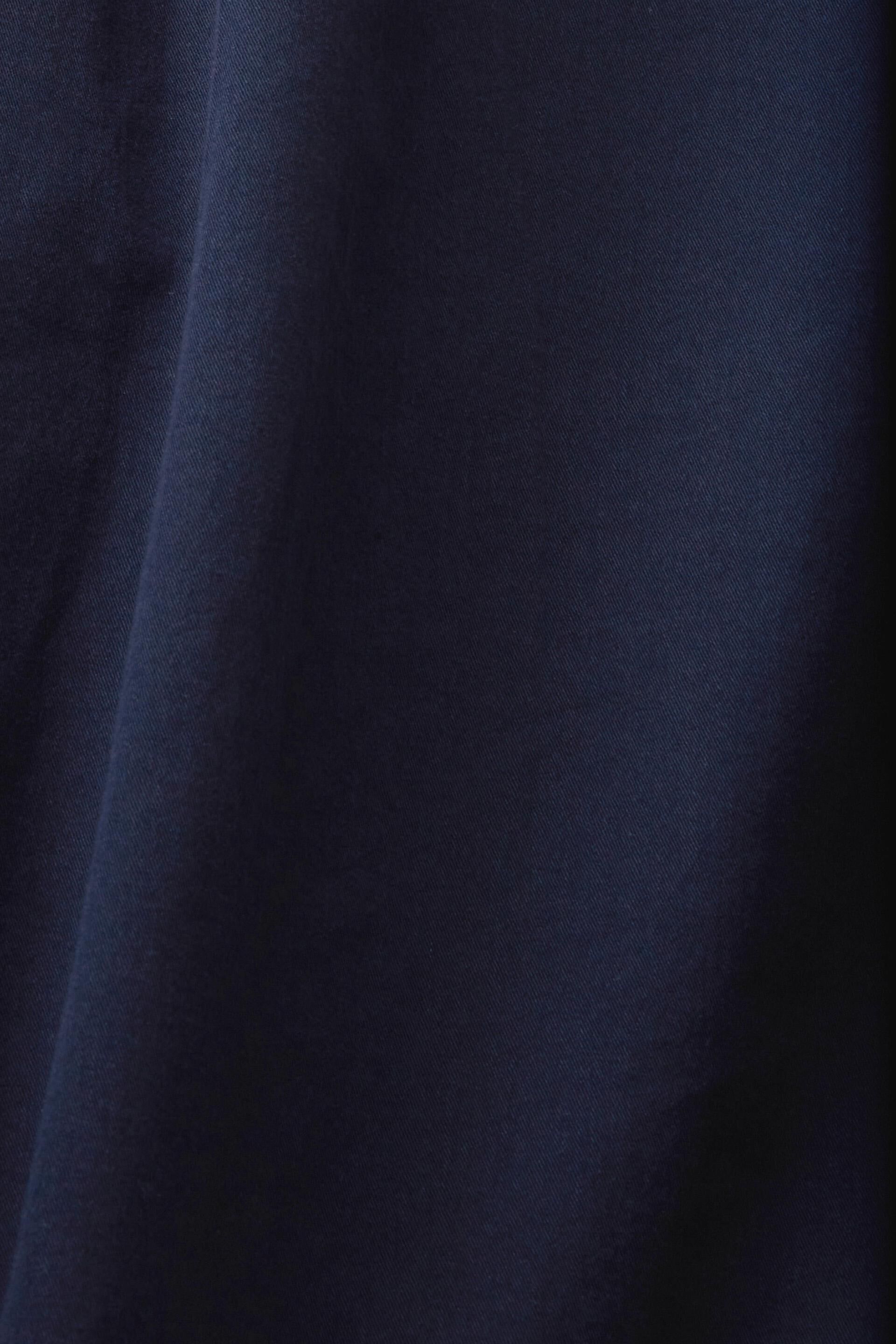 Chemise en coton munie de deux poches-poitrine