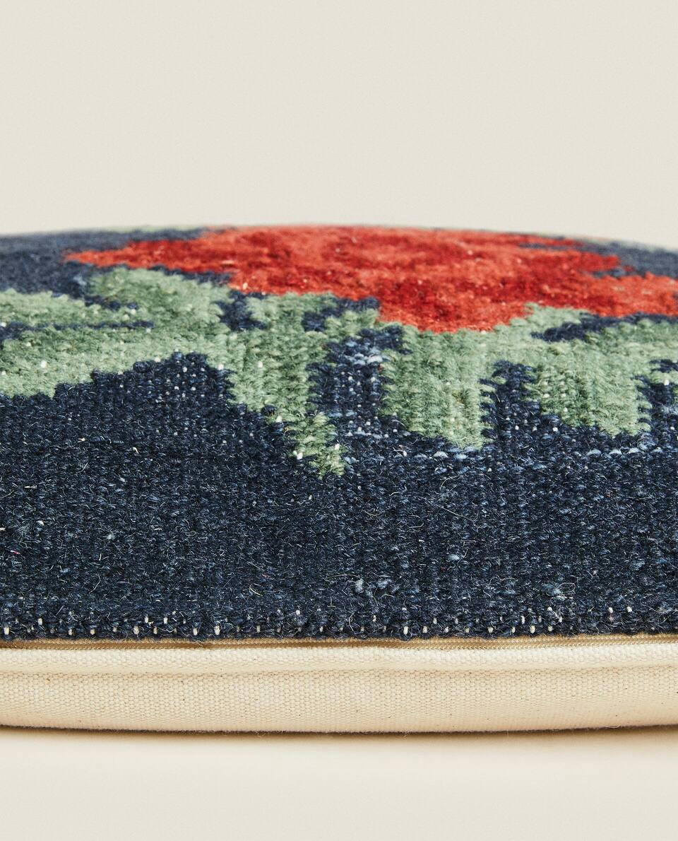 CAPA DE ALMOFADA COM ESTAMPA FLORAL