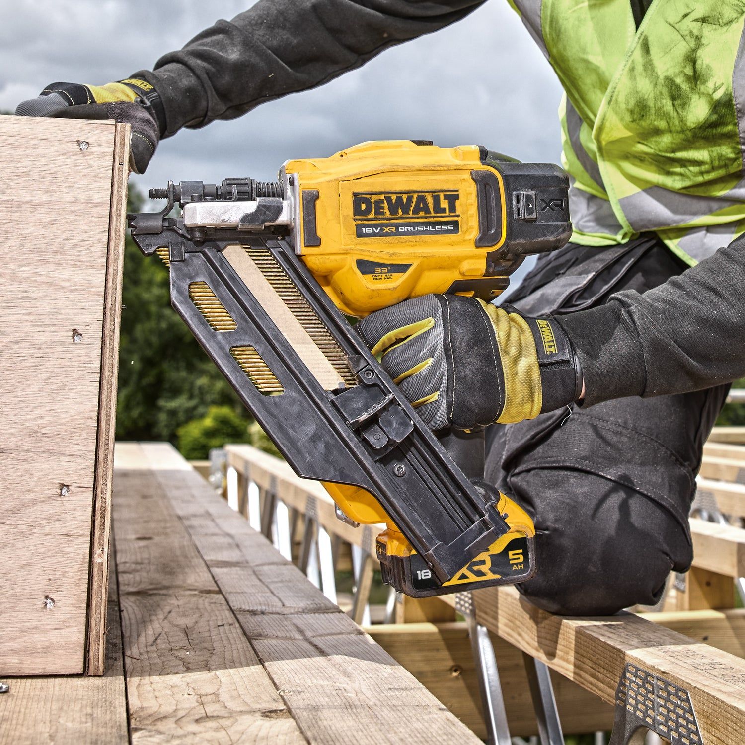 DeWALT DCN950N Accu constructie tacker enkelshot 18V XR Basic Body