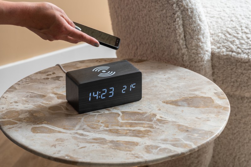 Alarm Clock Block w. Phone Charger LED KA5933BK Black