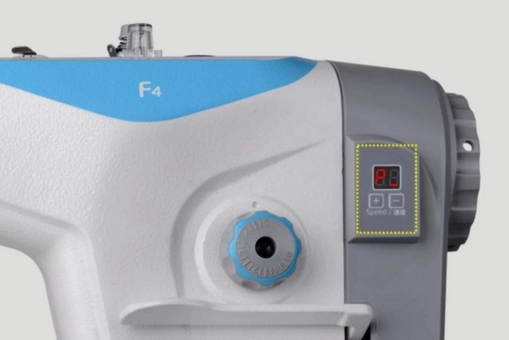 Machine à coudre industrielle à point noué à entraînement direct Jack F 4