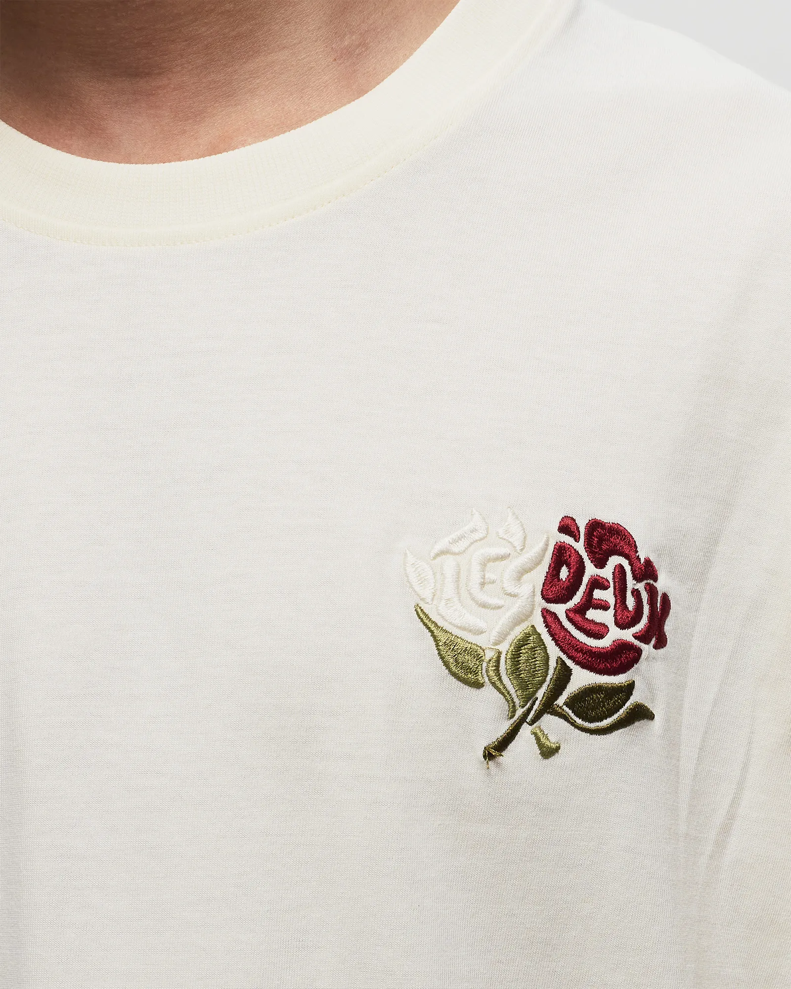 Les Deux Felipe Tee
