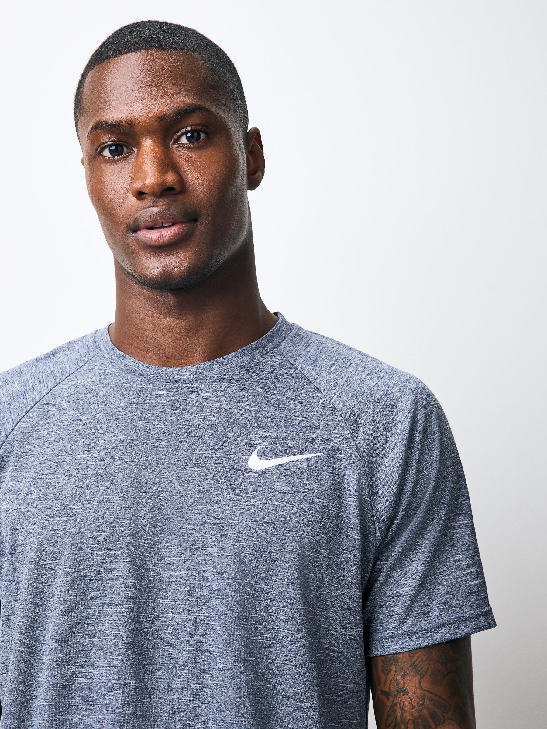 Marineblauw - Nike Hydroguard rash-shirt met korte mouwen
