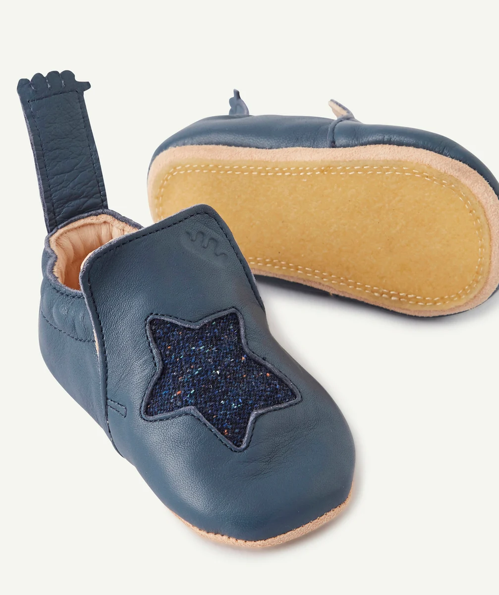 EASY PEASYLES CHAUSSONS EN CUIR BLEU MARINE AVEC ÉTOILES