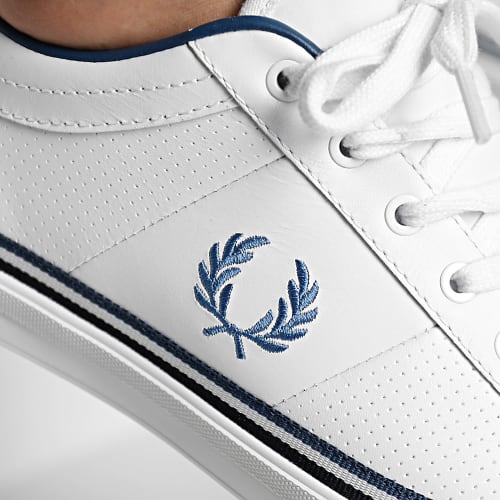 Baskets Baseline Perf Leather B4331 White Midnight Blue
