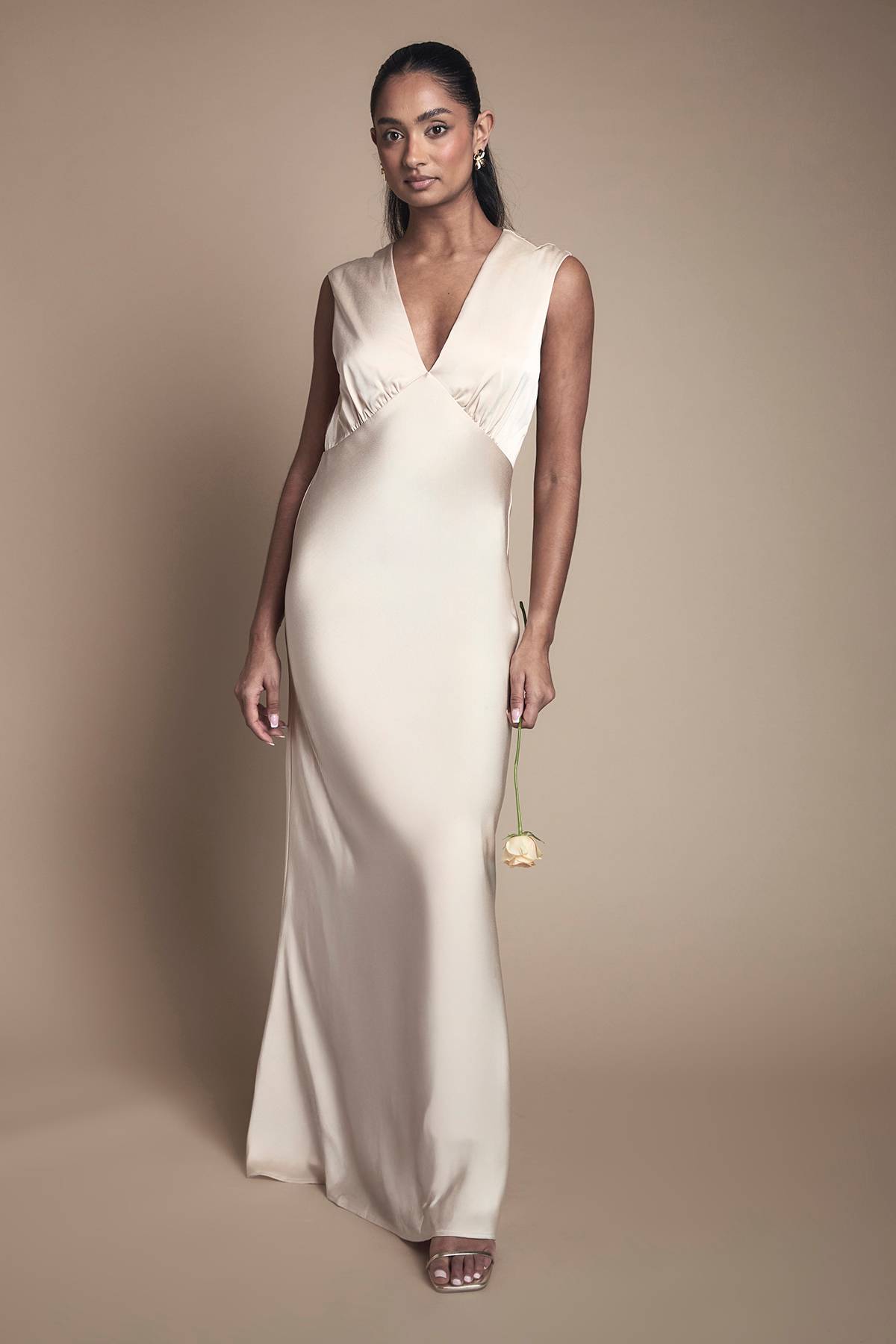 Oasis Robe De Demoiselle D'honneur Longue En Satin Champagne Avec Dos Ouvert