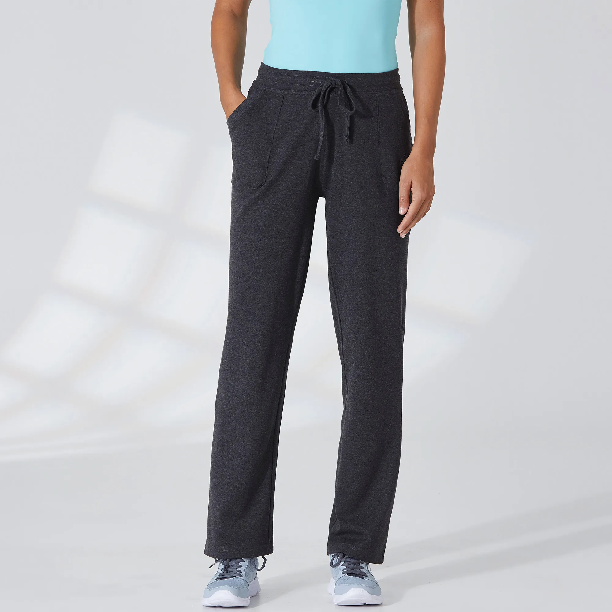 Damen-Wellnesshose mit aufgenähten Taschen