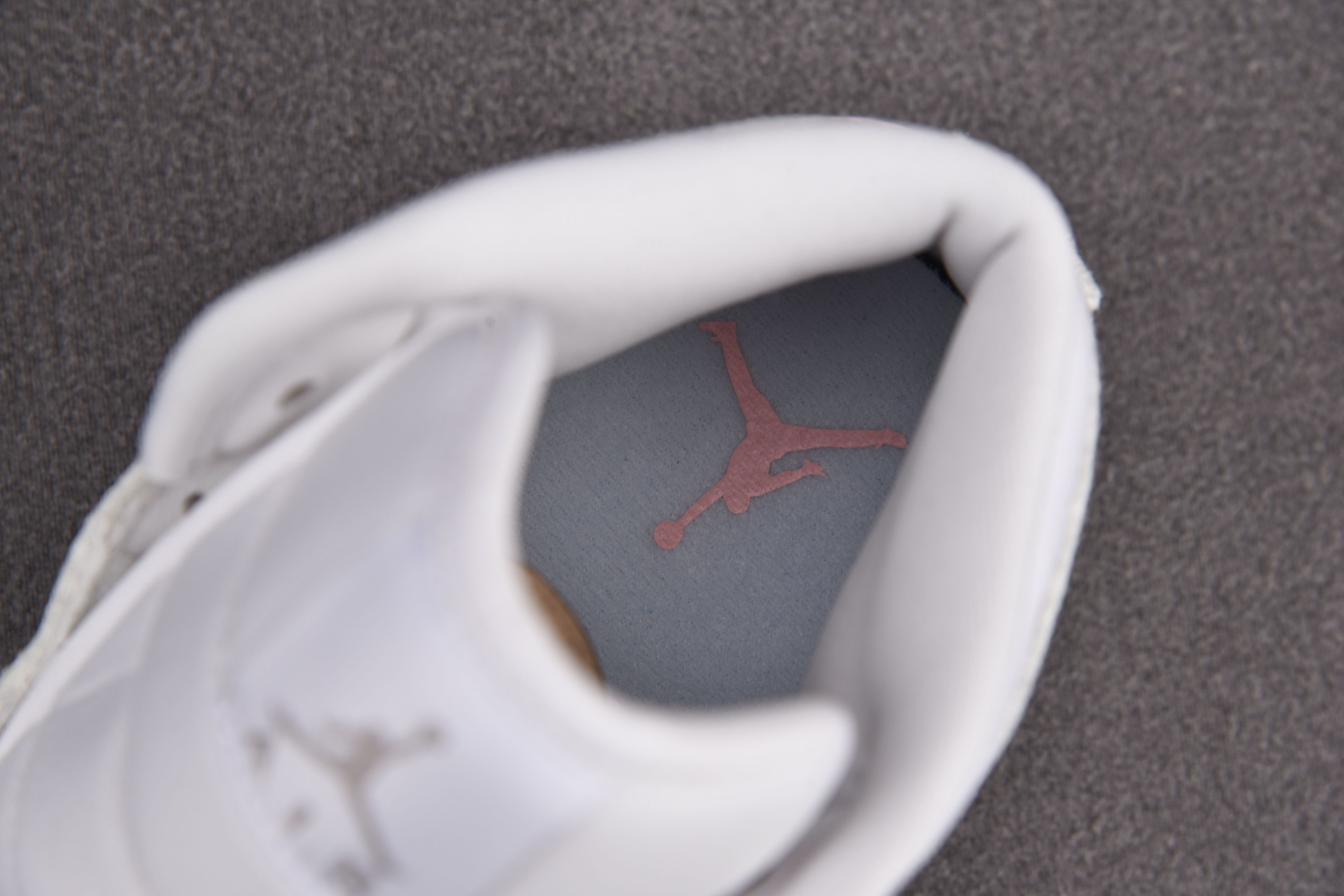 Jordan 1 Mid SE Light Iron Ore (Women Size!!)
