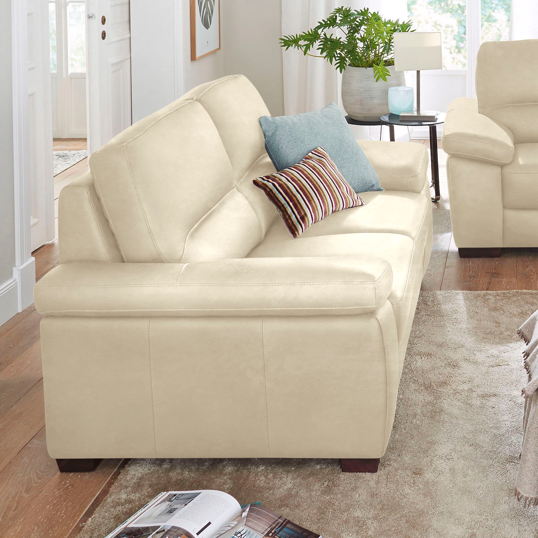 CALIA ITALIA 3-Sitzer »Gaia, Sofa im edlen Design und mit erstklassigem Sitzkomfort« aus pflegeleichtem Luxus-Microfaser Ginevra Hydro Care