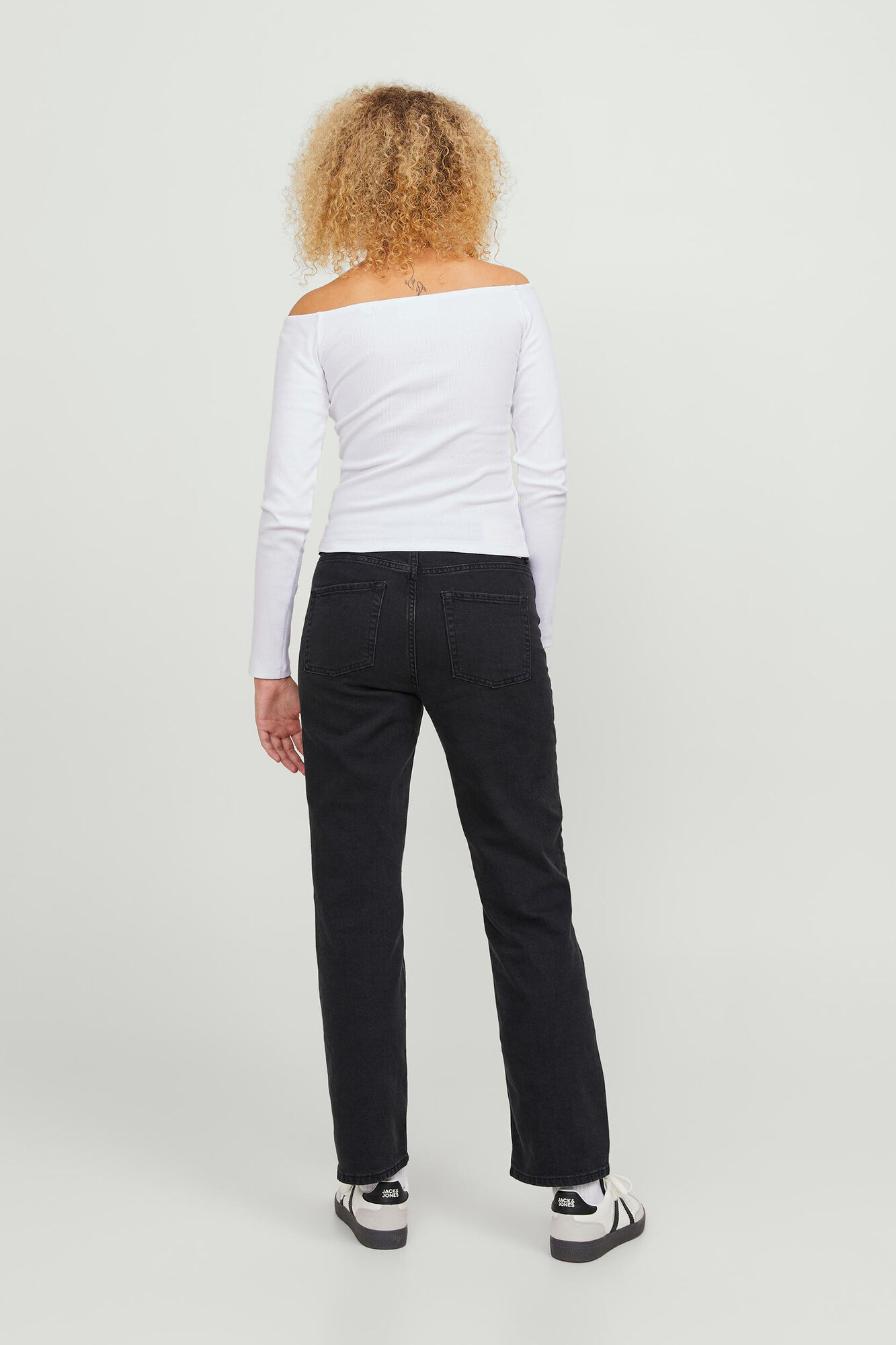 Blusa de manga comprida com decote canoa