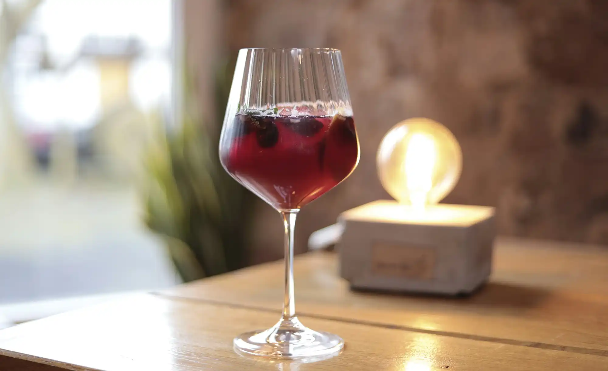 Nachtmann Gin & Tonic Gläser mit Glastrinkhalmen Tastes Good