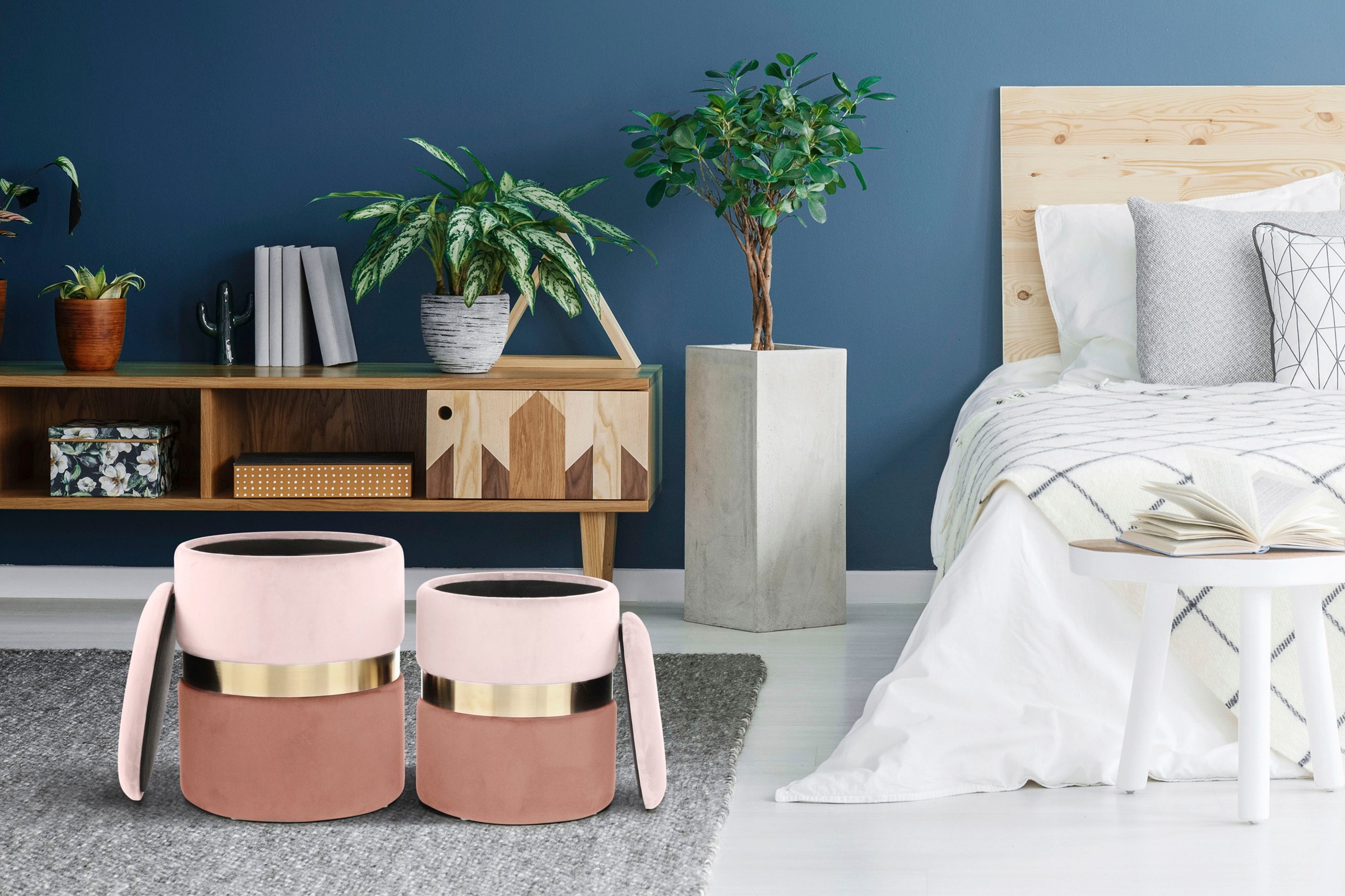 Kayoom Stauraumhocker »Hocker Zora 125 2er-Set, samtweicher Stoffbezug,runde elegante Form« Set, 2 Stk. tlg. edles Design mit Metallring, gepolstert, mit Stauraum