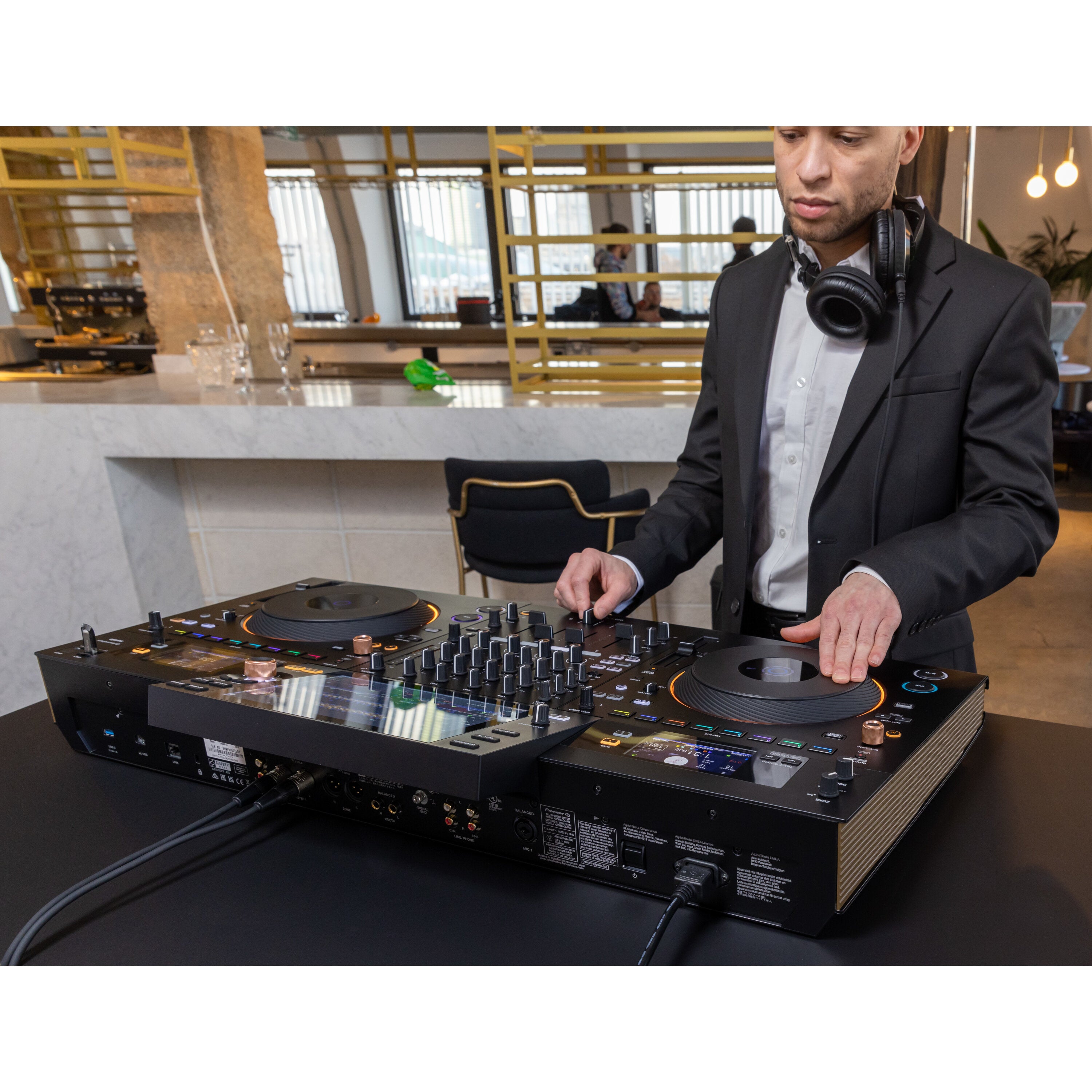 Pioneer DJ OPUS-QUAD all-in-one DJ-controller