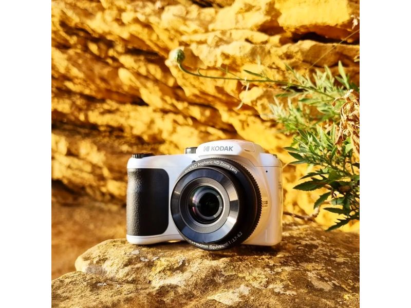 Kodak Fotokamera Pixpro Astra Zoom AZ255 – Weiss Vielseitige, kompakte Kamera für Foto- und Filmaufnahmen