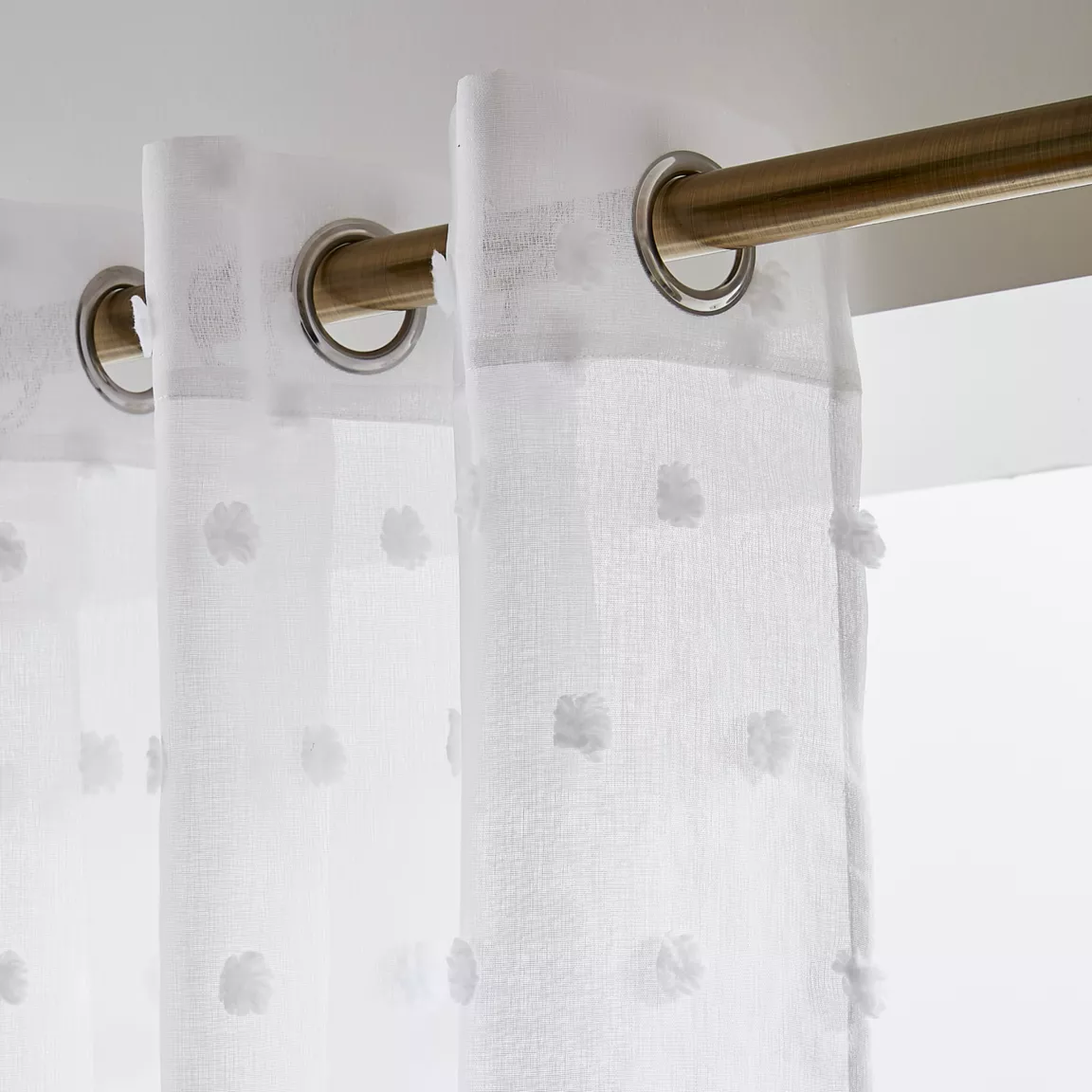 Voilage oeillets pompons (180 x 240 cm) Emie Blanc