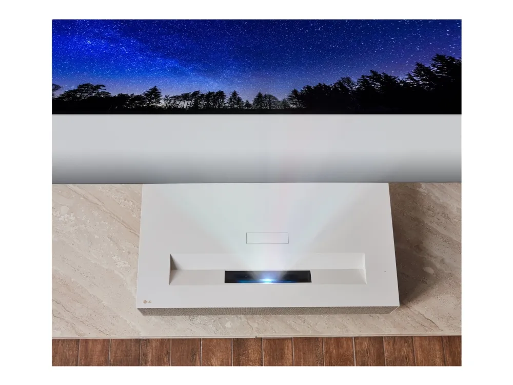 LG CineBeam HU915QE - DLP-projektor - laser - 3700 ANSI lumens - 3840 x 2160 - 16:9 - 4K - ultrakort kast objektiv - hvid