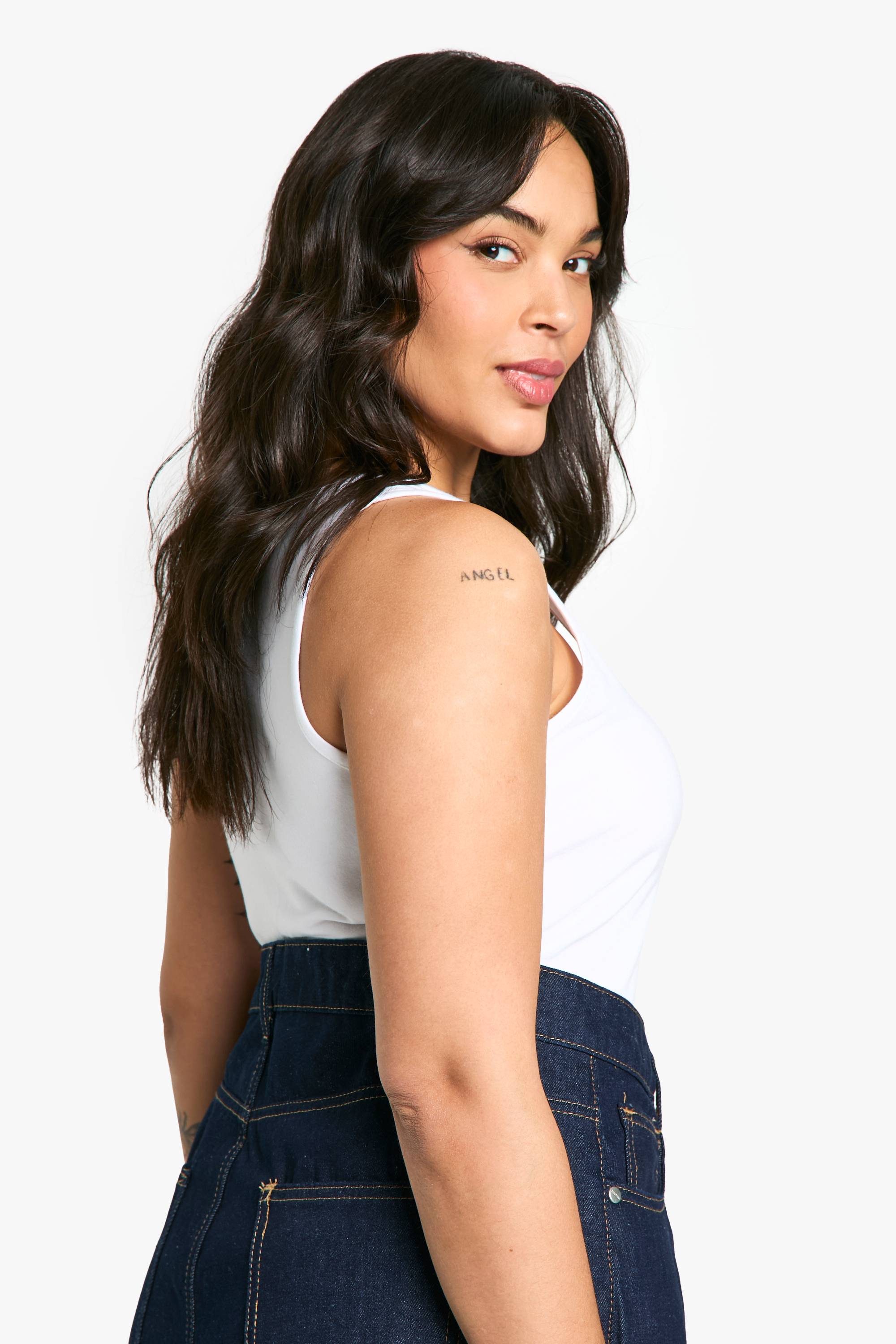 boohoo Bodysuit sans manches en coton à col échancré Boohoo Basics Plus