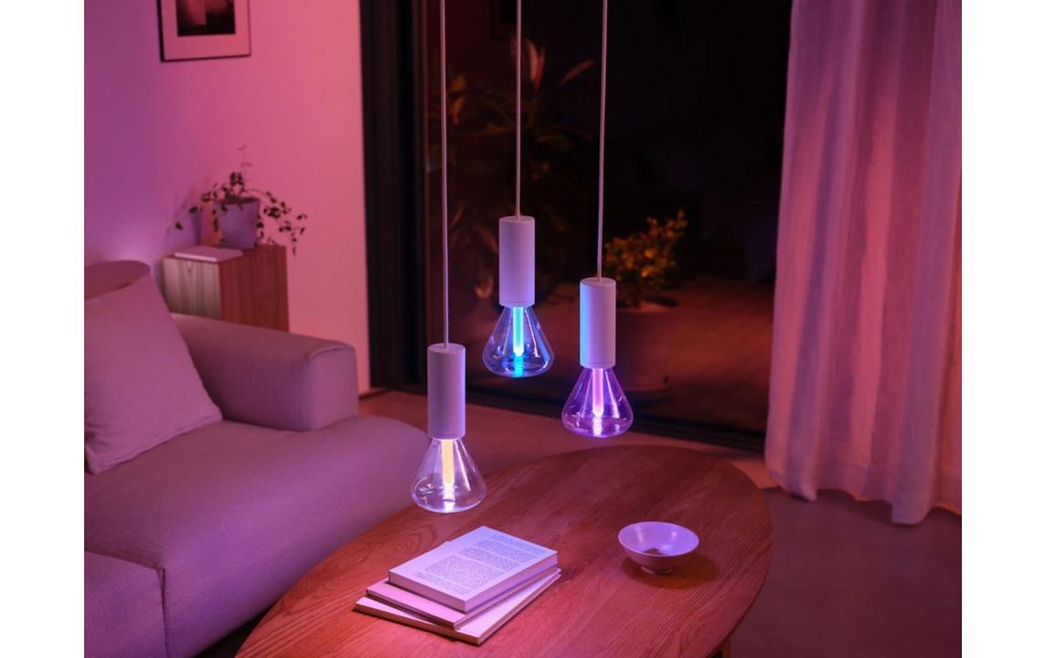 White & Color Ambiance Lightguide Triangle E27Einzigartige Lichtakzente mit handgeblasenen Glaskugeln