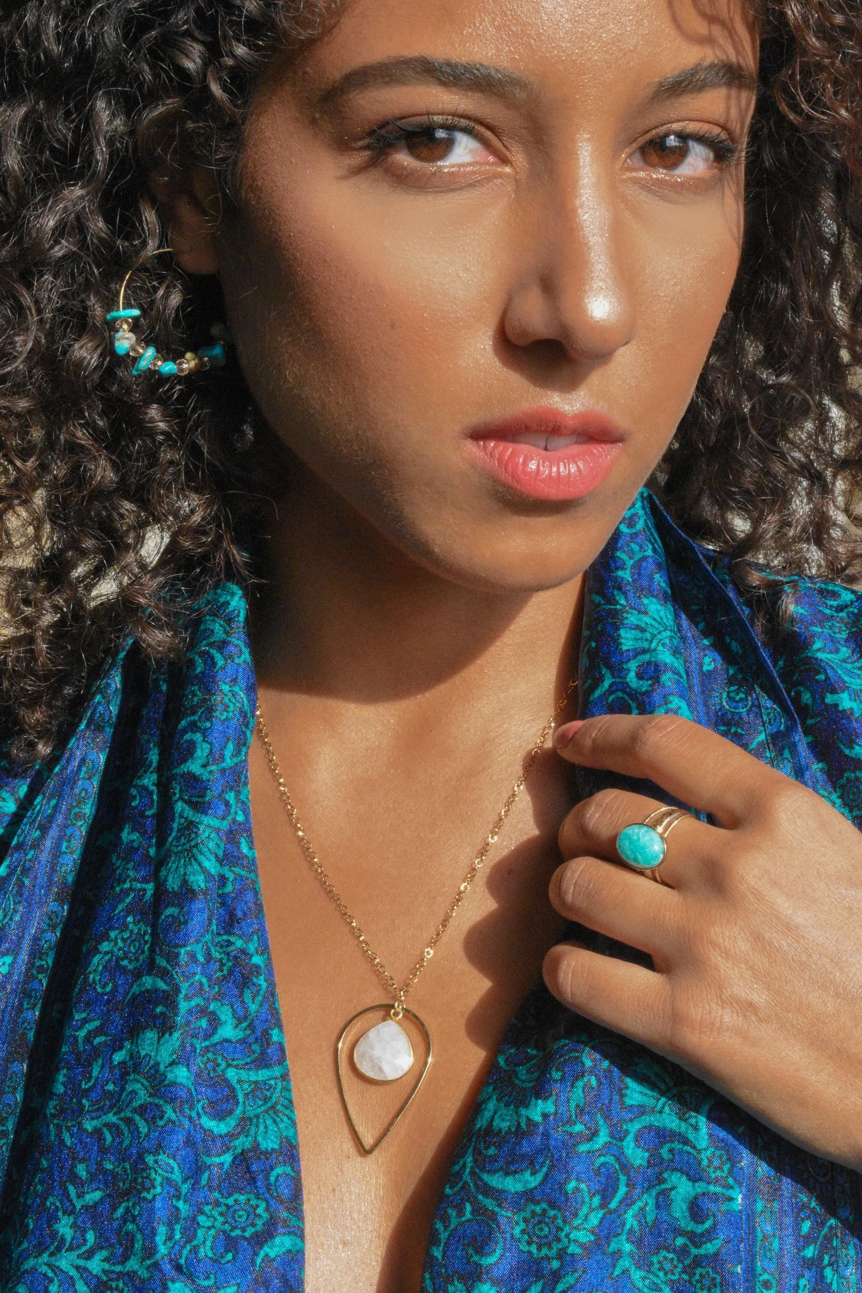 PRISCA - Boucles d'oreilles cornaline | Bleu