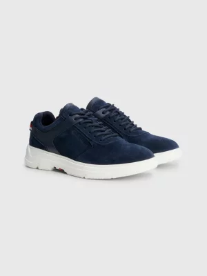 Sapatos híbridos de camurça