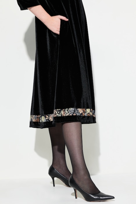 Samtkleid, Schmuckkette, Stehkragen, 3/4-Arm