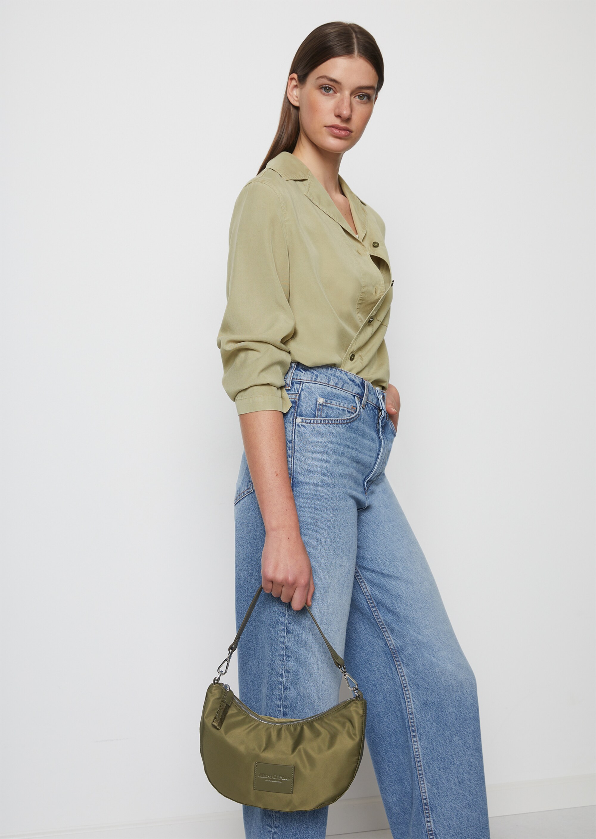 Umhängetasche medium aus recyceltem Material