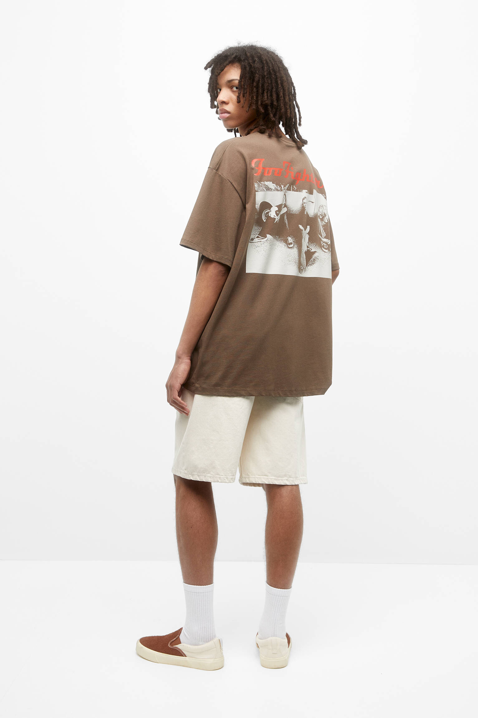 CAMISETA FOO FIGHTERS - MARROM