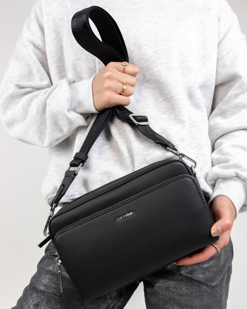 Calvin Klein CK Must Camera Bag Tas  - zwart