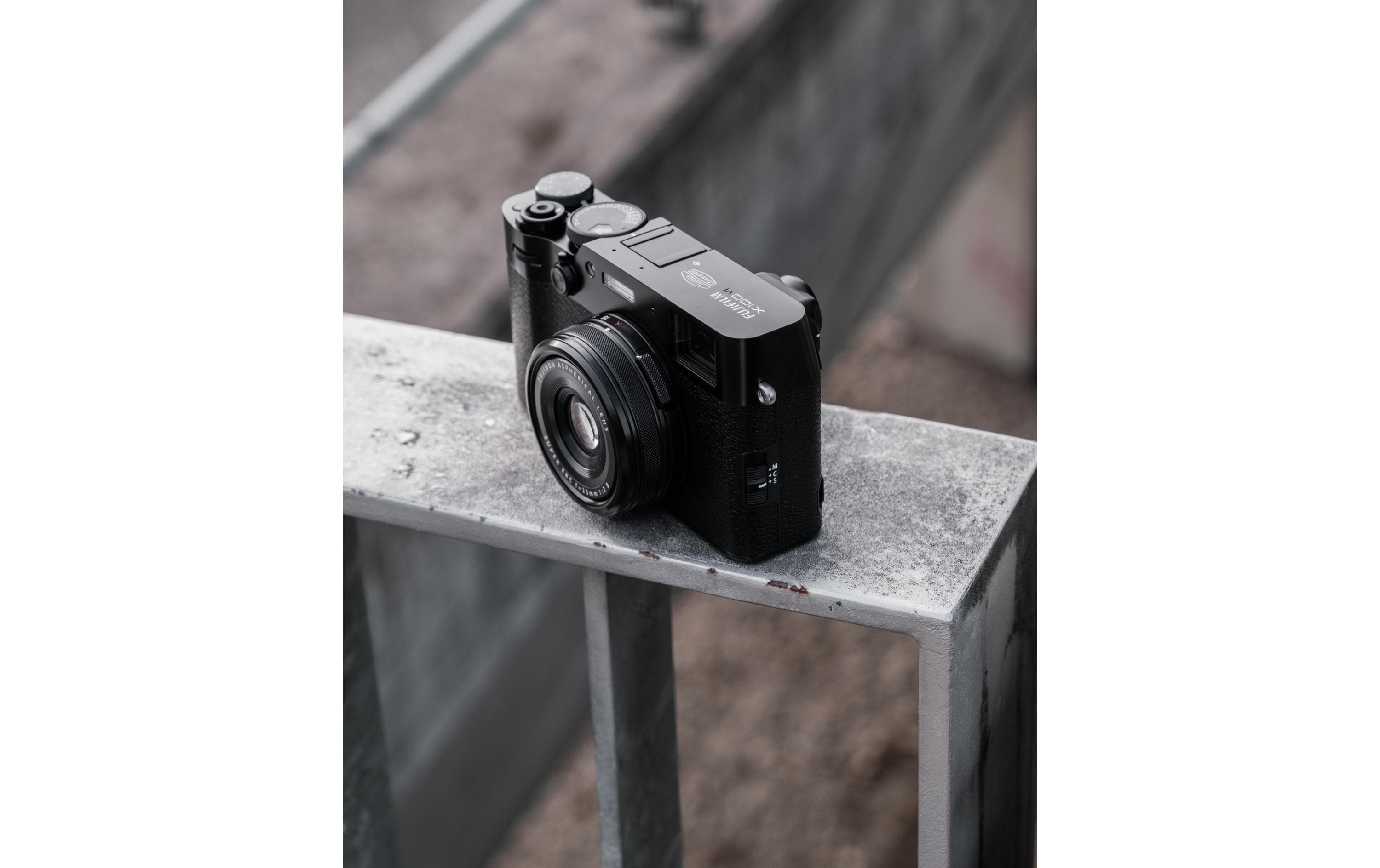 Fotokamera X100VI Schwarz<br>Kompakte Digitalkamera mit anspruchsvollem Design und intuitiver Bedienbarkeit