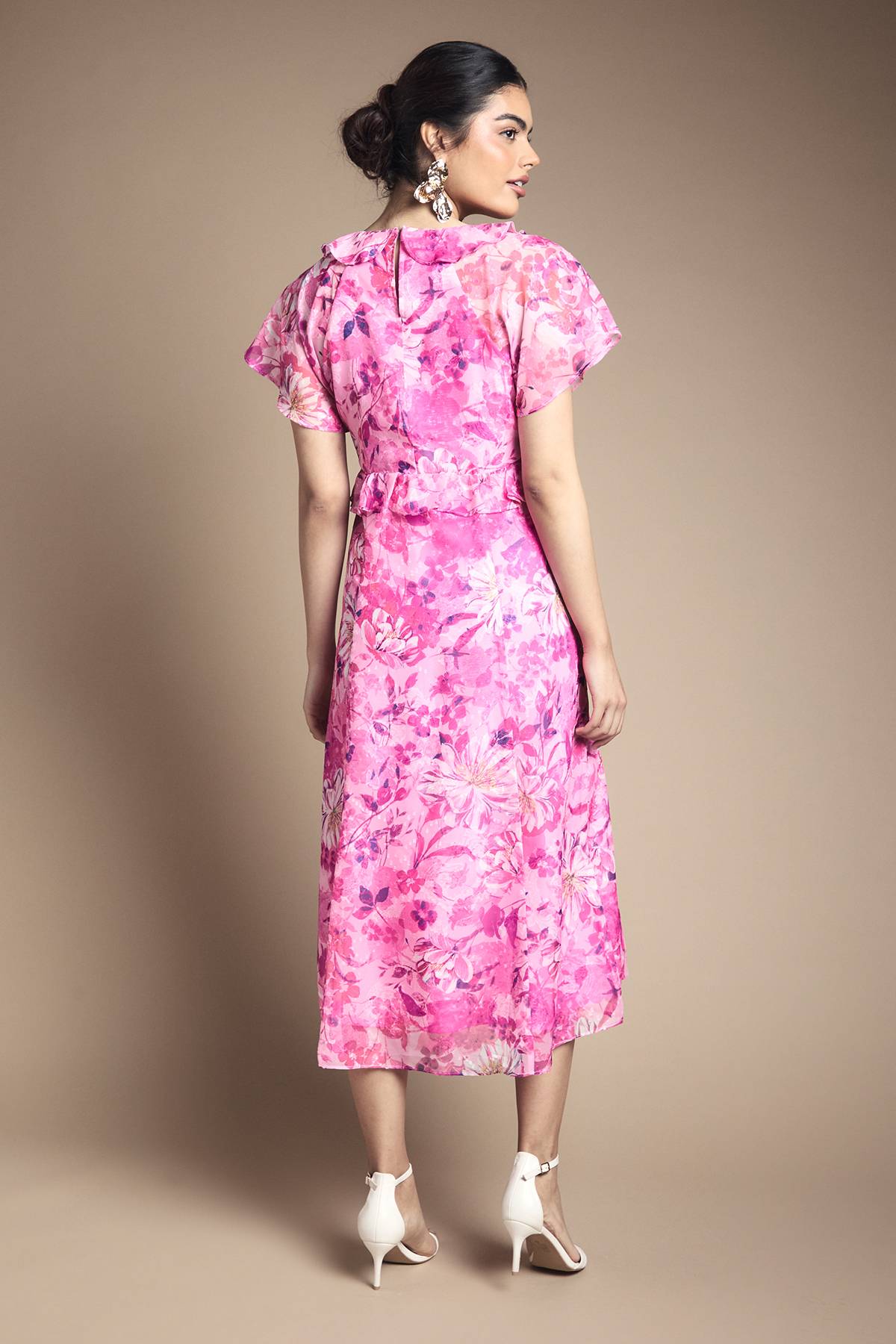 Wallis Robe Maxi Florale à Volants avec Nœud Devant