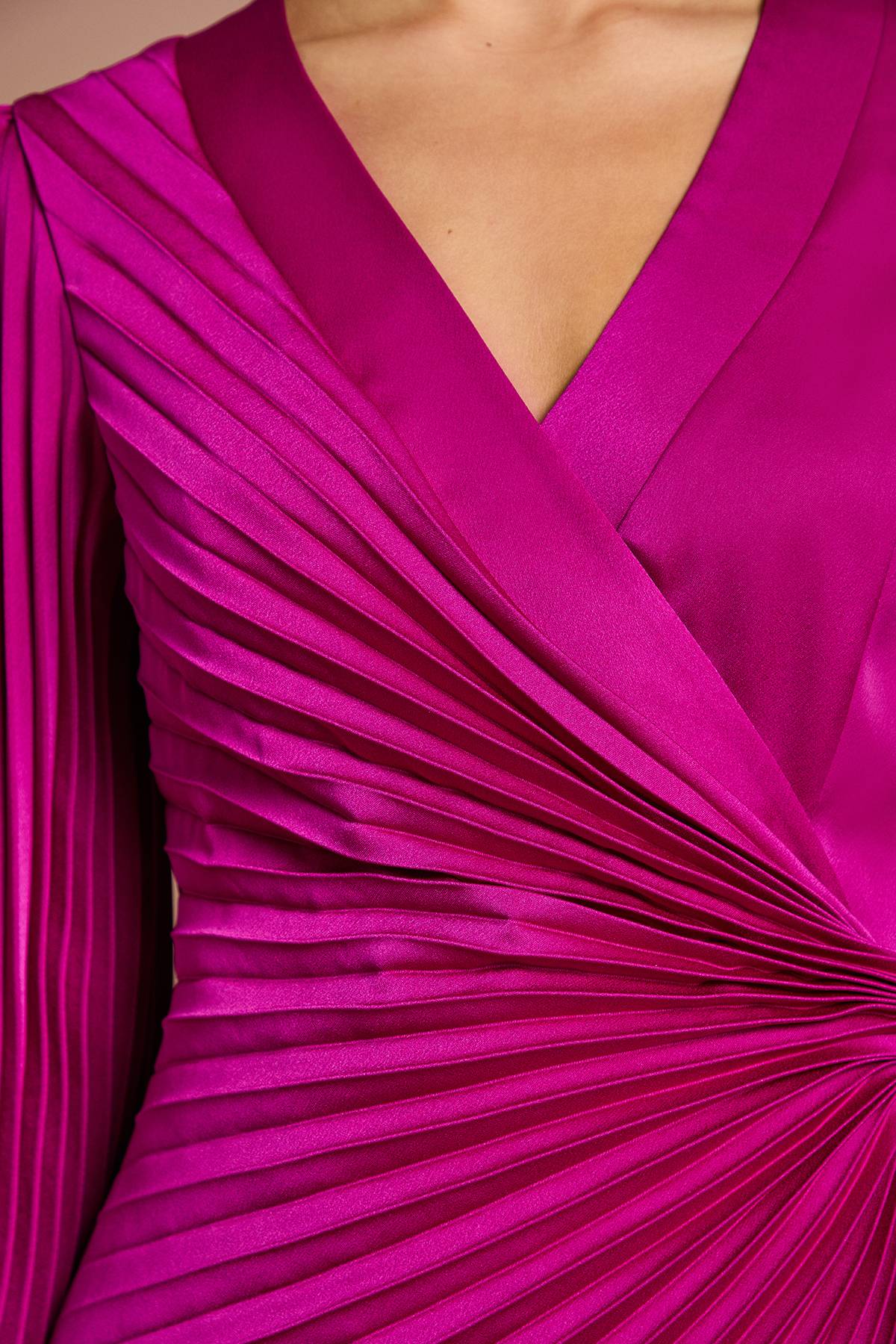 Coast Robe Portefeuille Plissée en Satin