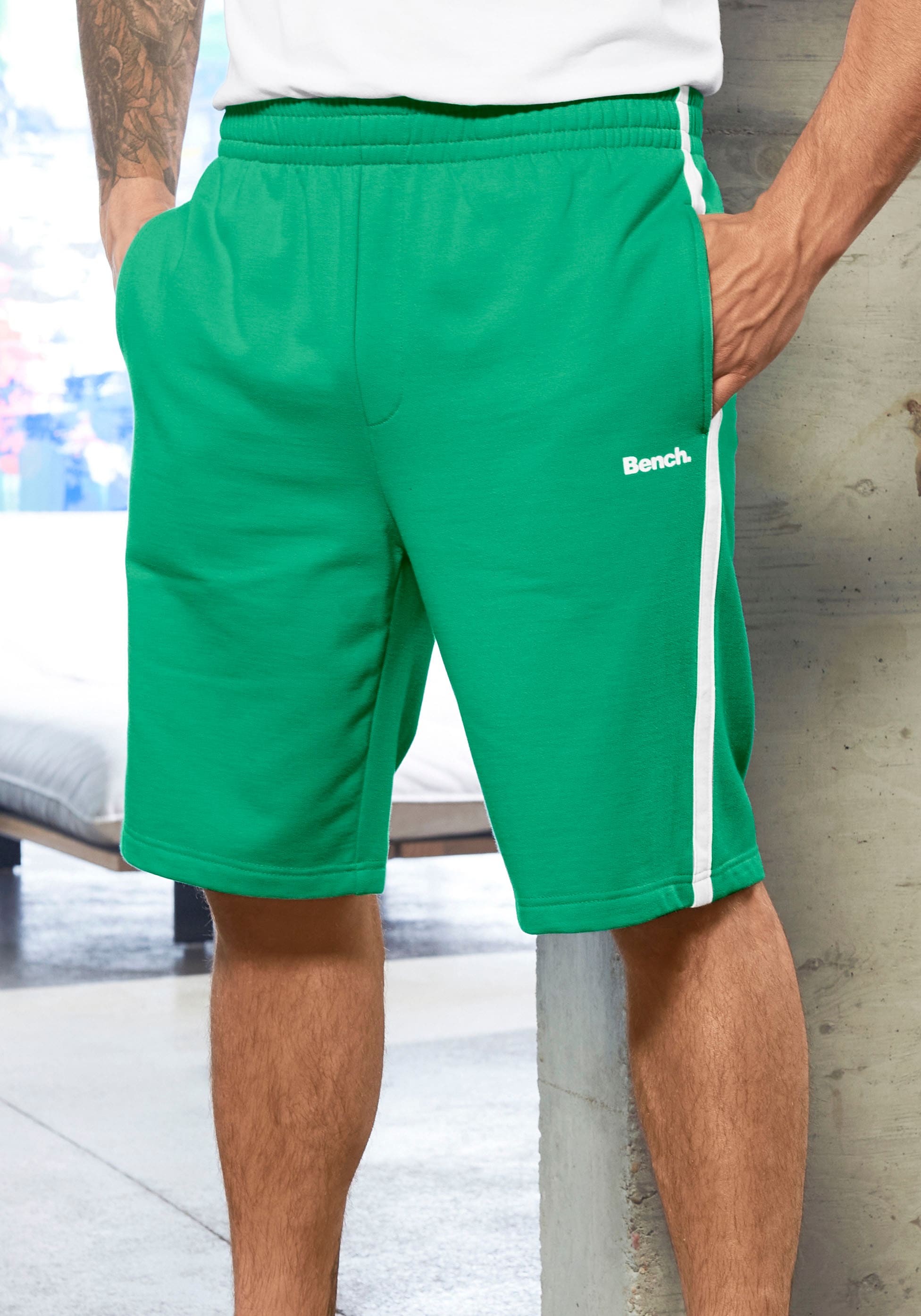 Bench. Loungewear Sweatshorts »kurze Relaxshort, Jogginghose,«  weicher Sweat-Qualität