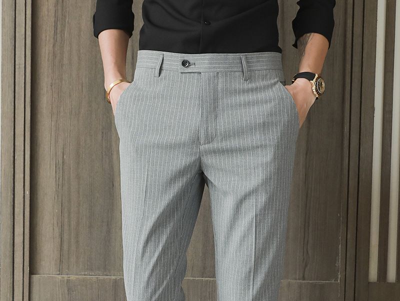 FORSETI - Gestreepte taps toelopende cropped pantalon