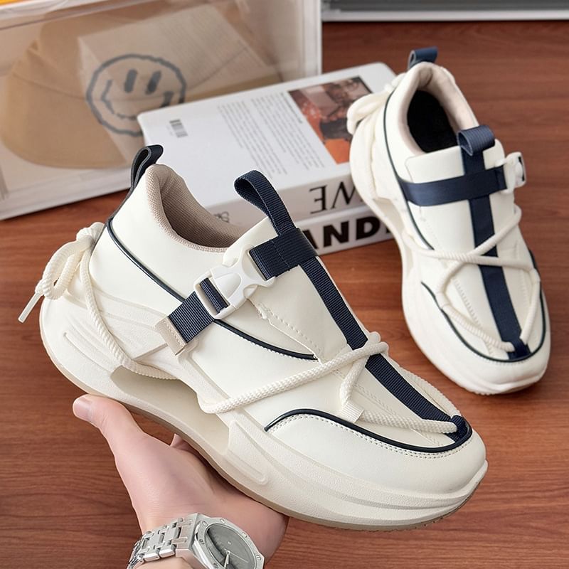 Tanzanite - Platform Sneakers met Gespen Paneel
