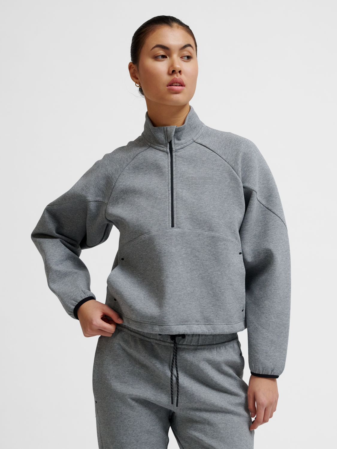 hmlTECH FLEECE WOMEN BOXY HALF ZIP