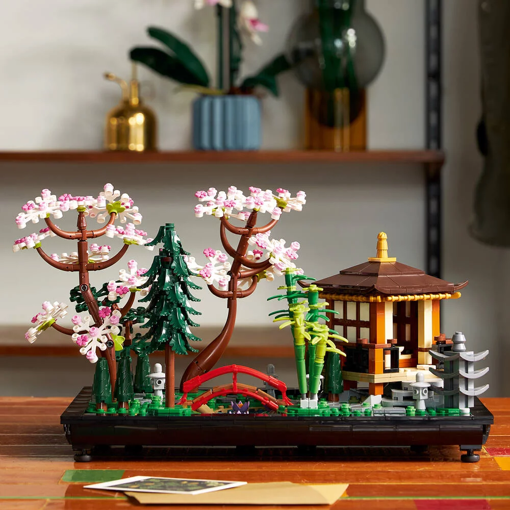 LEGO®ICONS 10315 - LE JARDIN PAISIBLE