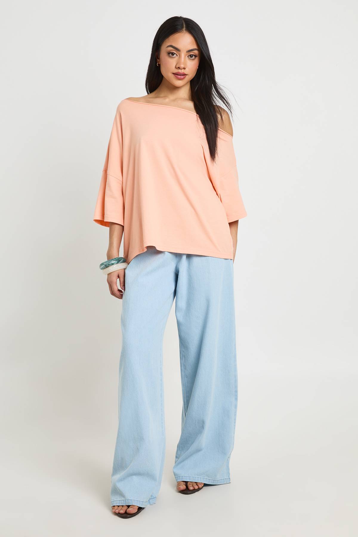 boohoo T-shirt Oversized À Épaules Dénudées