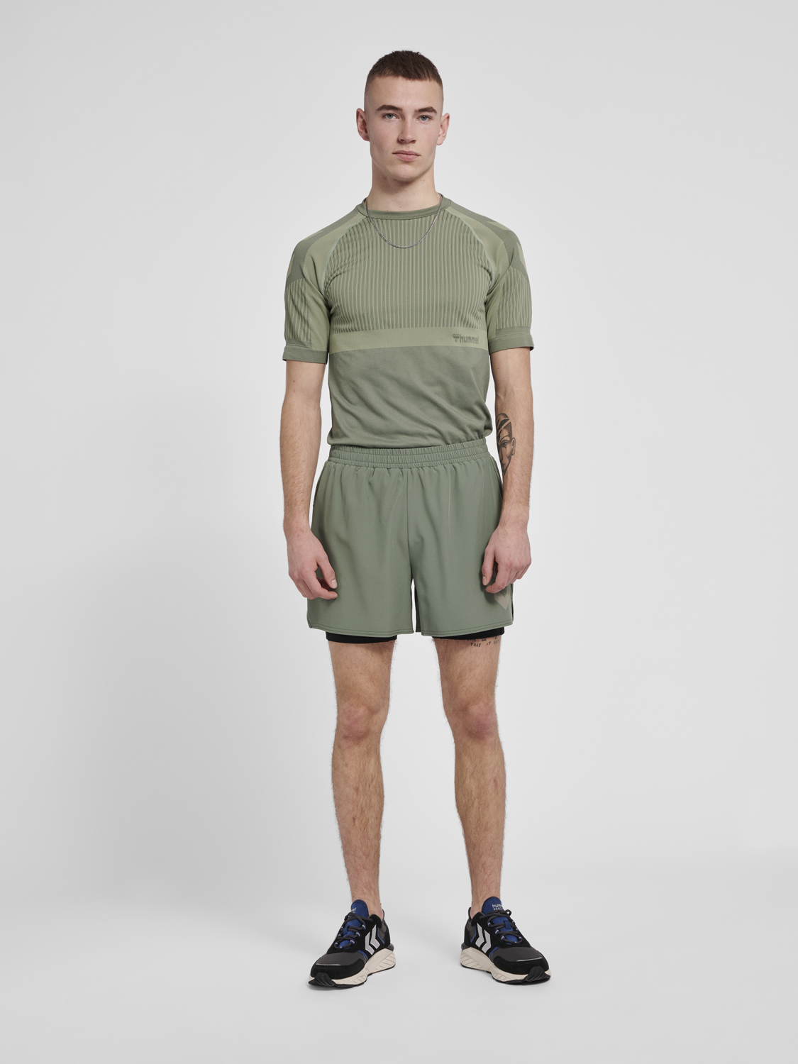 hmlMT UNIT SEAMLESS T-SHIRT