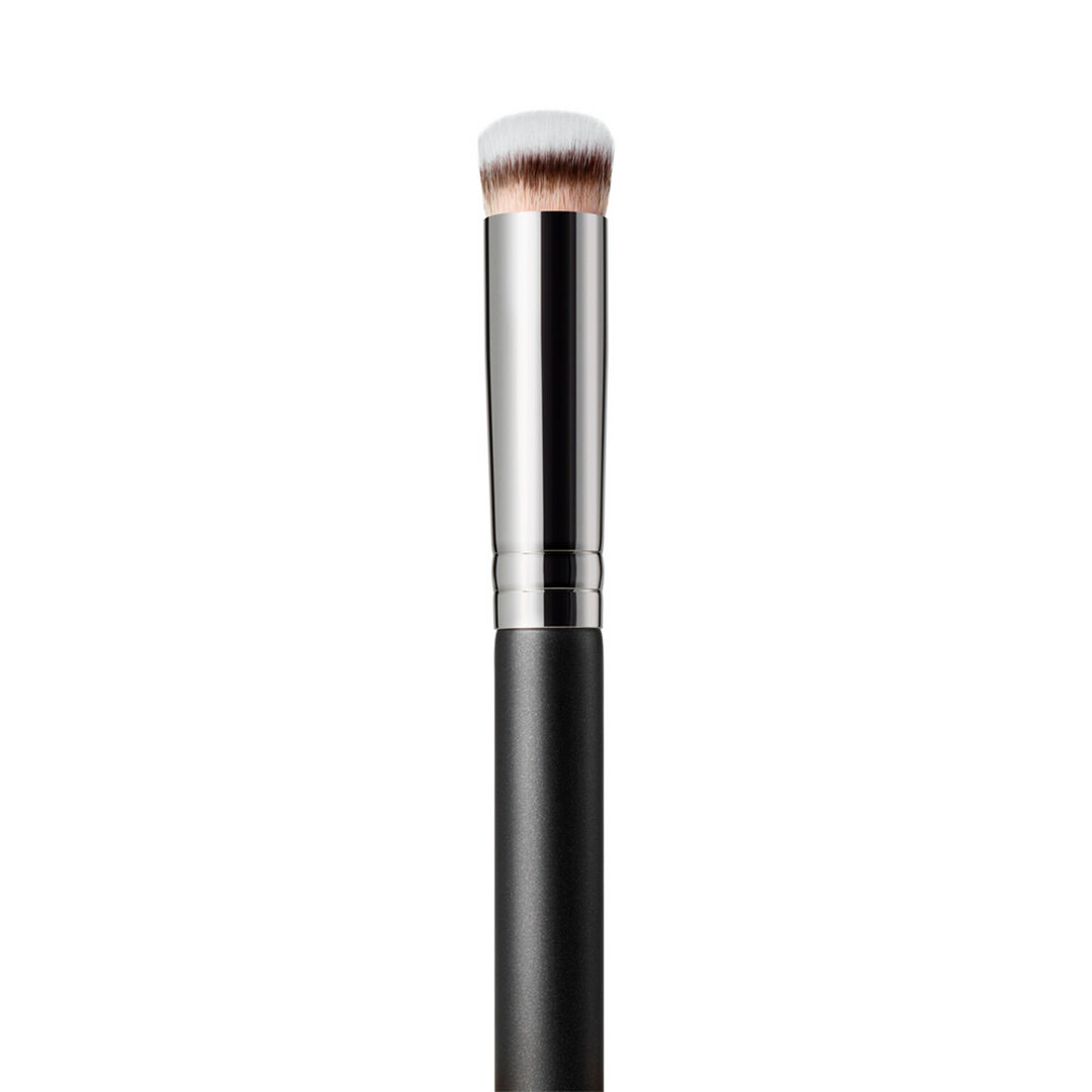 MAC  270S CONCEALER BRUSH - 1un