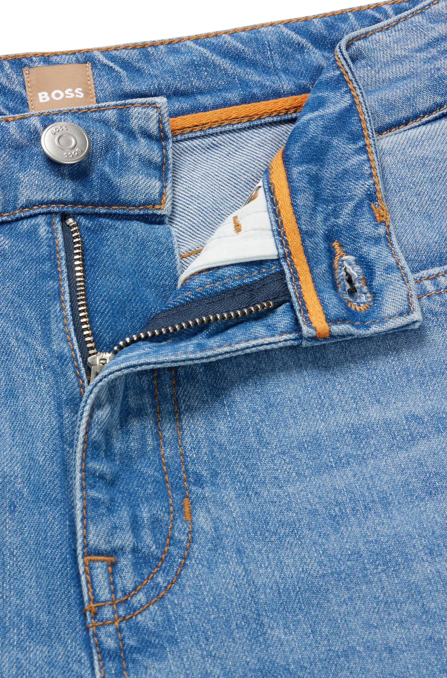 Calça jeans BOSS preta, corte reto, em denim bicolor azul.